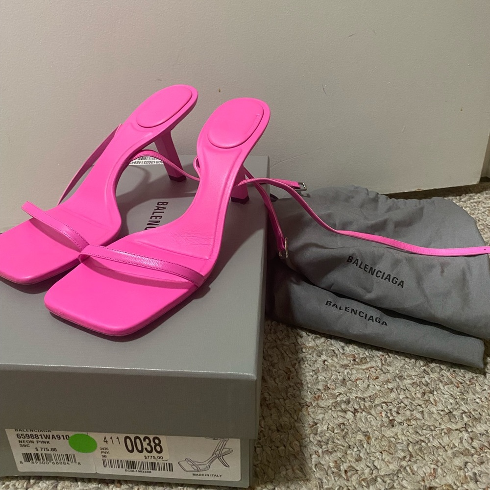 Balenciaga void leather sandals
